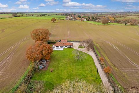 4 bedroom detached bungalow for sale, Main Road, Howe Street, Chelmsford