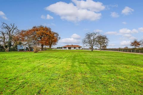 4 bedroom detached bungalow for sale, Main Road, Howe Street, Chelmsford