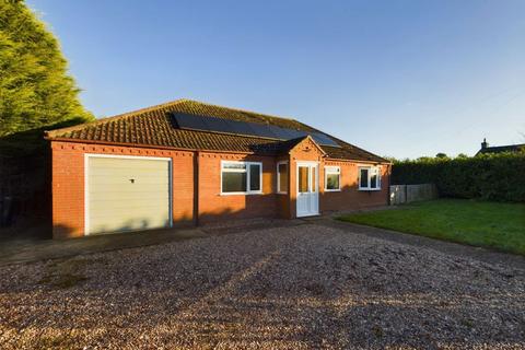 3 bedroom bungalow to rent, Old Fen Lane, Scrub Hill, Lincoln