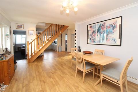 4 bedroom chalet for sale, Daimler Avenue, Herne Bay, CT6