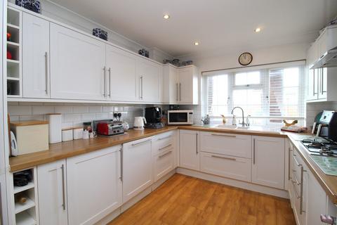 4 bedroom chalet for sale, Daimler Avenue, Herne Bay, CT6