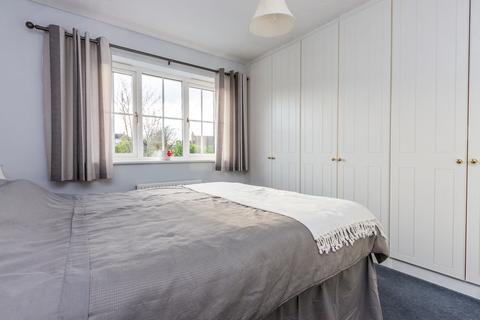 34 Betjeman Close, Higham Ferrers, Rushden, NN10 8NR