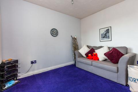34 Betjeman Close, Higham Ferrers, Rushden, NN10 8NR