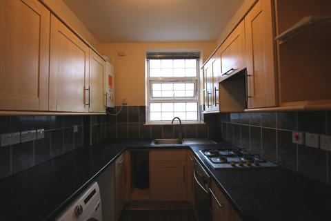 3 bedroom apartment to rent, Burnley Road, London