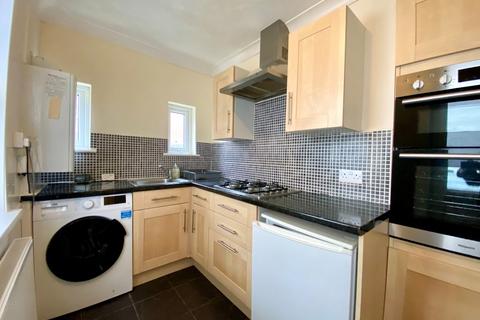 2 bedroom terraced house to rent, 7 South View Terrace