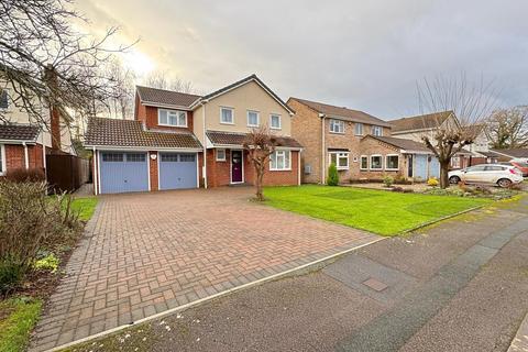 4 bedroom detached house to rent, Woodfield Road, Ledbury