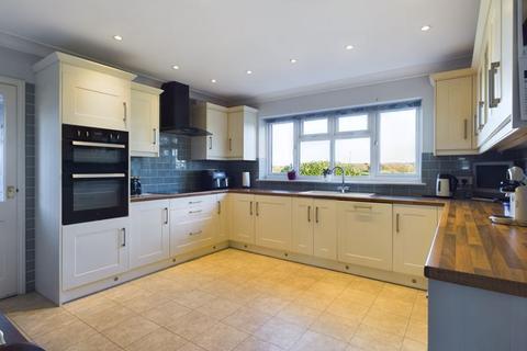 4 bedroom bungalow for sale, Dunholme Lodge, Low Toynton Road, Horncastle