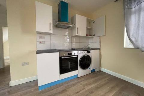 1 bedroom apartment to rent, Oxgate Gardens, London, NW2