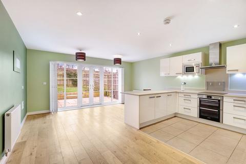 4 bedroom terraced house for sale, Westmount Close, Worcester Park, KT4