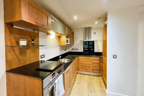 2 bedroom flat to rent, Mackenzie House, Chadwick Street, Hunslet, Leeds, LS10