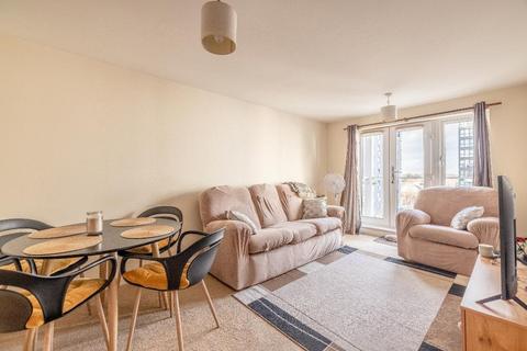 2 bedroom flat for sale, Mill Street, Slough, SL2 5FY