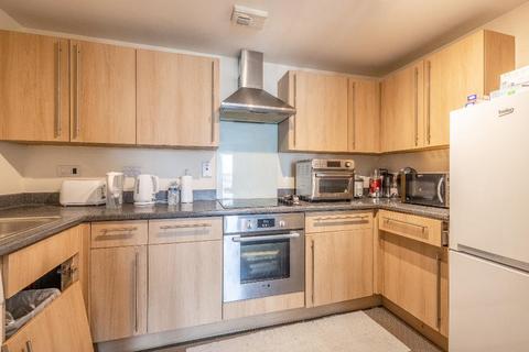 2 bedroom flat for sale, Mill Street, Slough, SL2 5FY