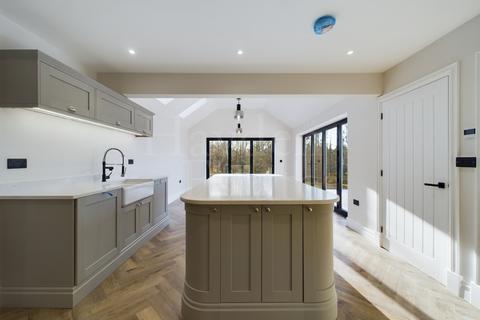 The Cottage Button Oak, Kinlet, Bewdley, DY12 3AG