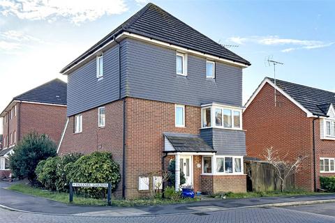 4 bedroom semi-detached house for sale, Olliver Acre, Littlehampton, West Sussex