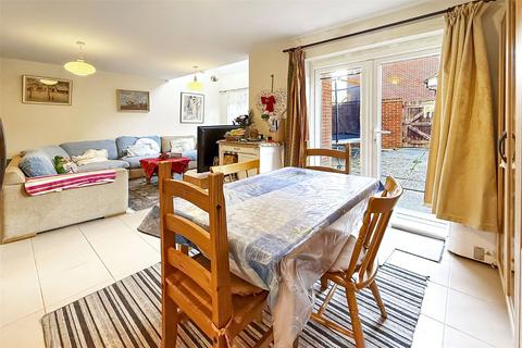 4 bedroom semi-detached house for sale, Olliver Acre, Littlehampton, West Sussex