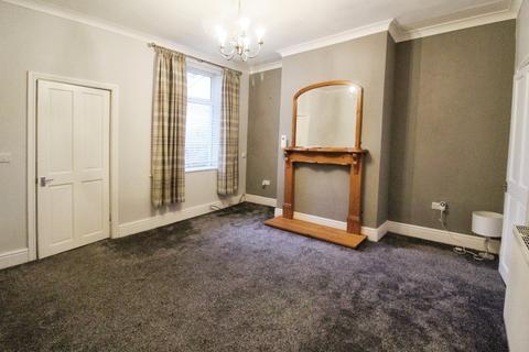 2 bedroom terraced house to rent, Burnley Road, Lancashire BB8