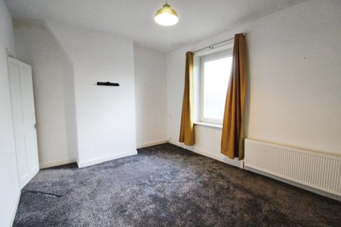 2 bedroom terraced house to rent, Burnley Road, Lancashire BB8