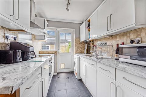 3 bedroom terraced house for sale, Wheatsheaf Lane, Staines-upon-Thames, TW18