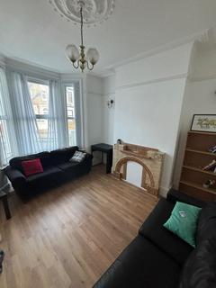 1 bedroom house of multiple occupation to rent, Fairland Street, London  E15