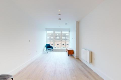 Studio to rent, Beverley Way