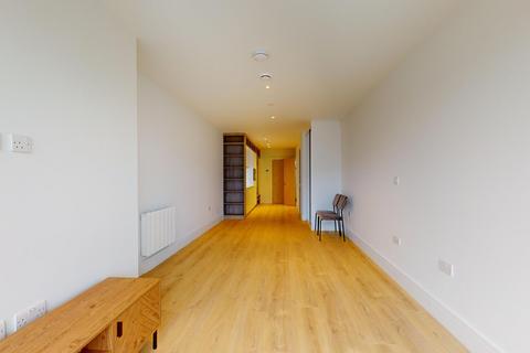 Studio to rent, Beverley Way