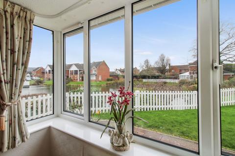 3 bedroom end of terrace house for sale, Cleeve Lake Court, Cheltenham GL52