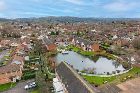 3 bedroom end of terrace house for sale, Cleeve Lake Court, Cheltenham GL52