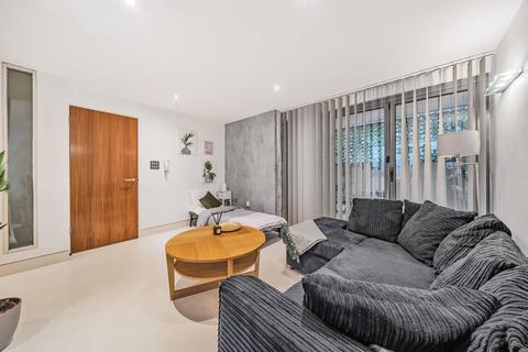Griggs Place, Bermondsey, London, SE1
