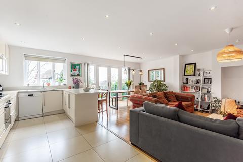 9 Wickliffe Gardens, Wembley, HA9 9LG