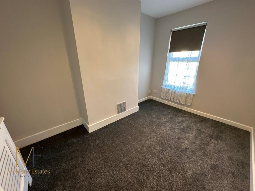 Bedroom 2.JPG