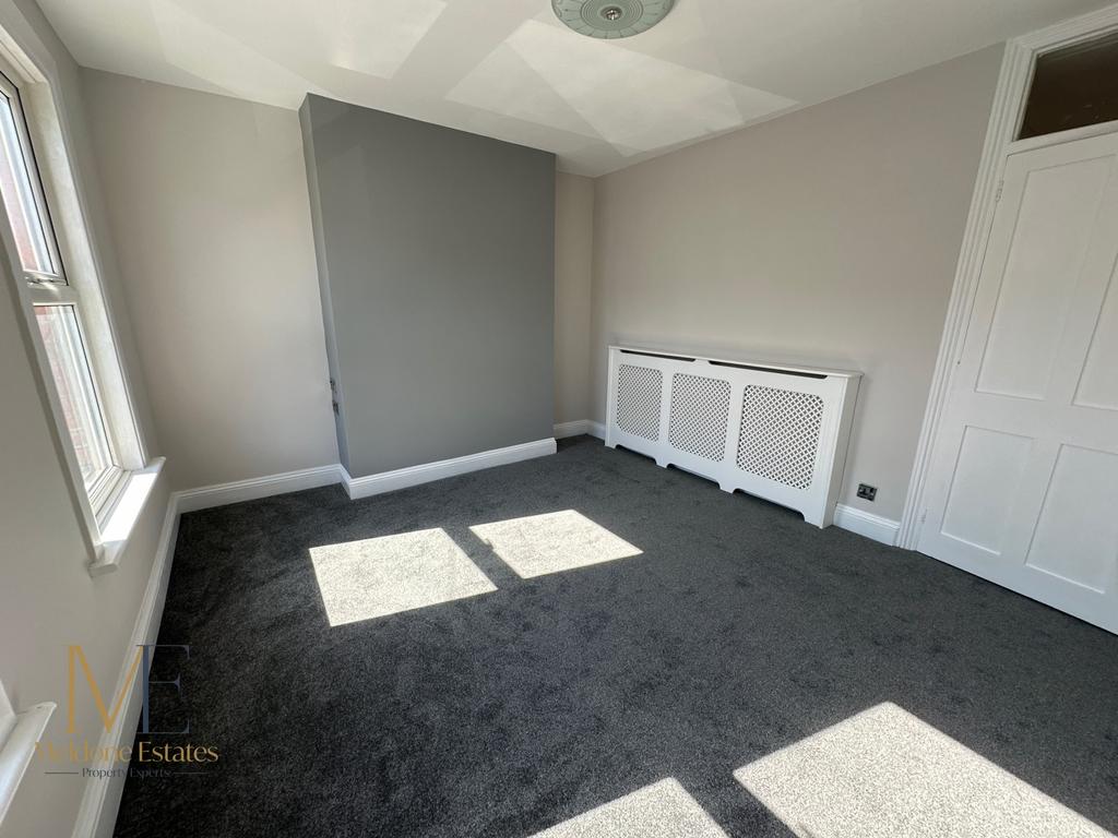Bedroom 1.JPG
