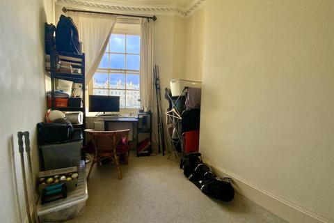 2 bedroom flat to rent, Brunswick Square, Hove