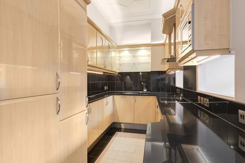 1 bedroom apartment to rent, Carlos Place, Mayfair, W1K