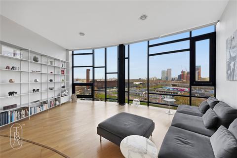 3 bedroom penthouse for sale, Roach Road, London, E3