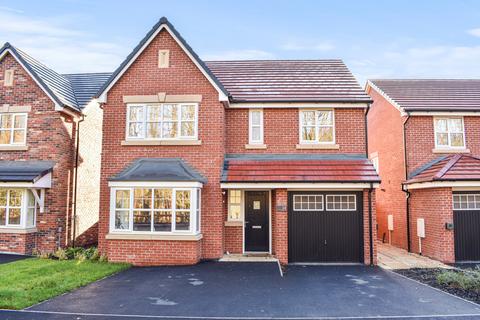 4 bedroom detached house for sale, Moray Close , Preston