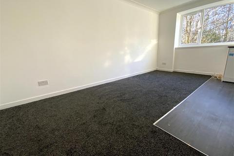 3 bedroom apartment to rent, Sandaig Road, Barlanark, Glasgow