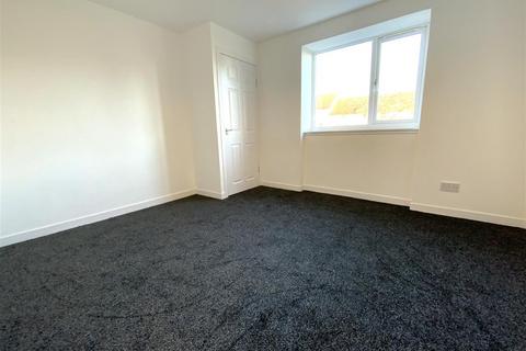 3 bedroom apartment to rent, Sandaig Road, Barlanark, Glasgow