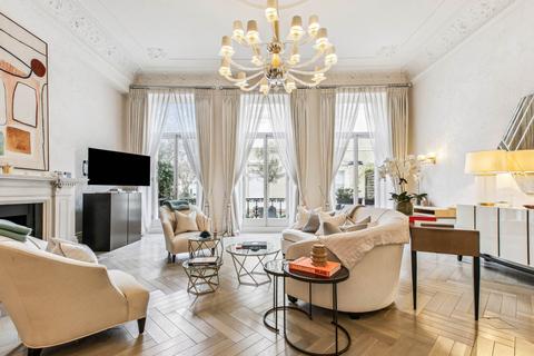 1 bedroom apartment to rent, Ennismore Gardens, Knightsbridge SW7