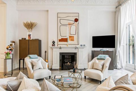 1 bedroom apartment to rent, Ennismore Gardens, Knightsbridge SW7