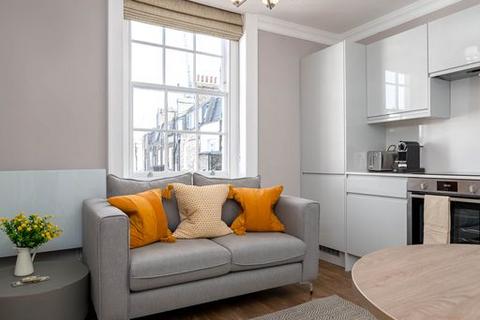 2 bedroom serviced apartment to rent, Doughty Street, London WC1N