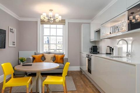 2 bedroom serviced apartment to rent, Doughty Street, London WC1N