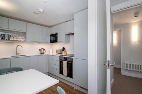 2 bedroom serviced apartment to rent, Doughty Street, London WC1N