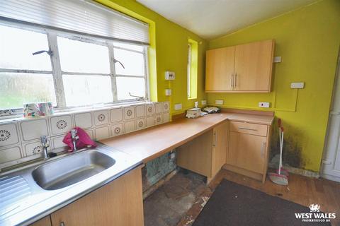 3 bedroom semi-detached house for sale, Middle Street, Rosemarket, Milford Haven