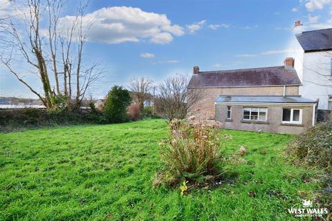 3 bedroom semi-detached house for sale, Middle Street, Rosemarket, Milford Haven