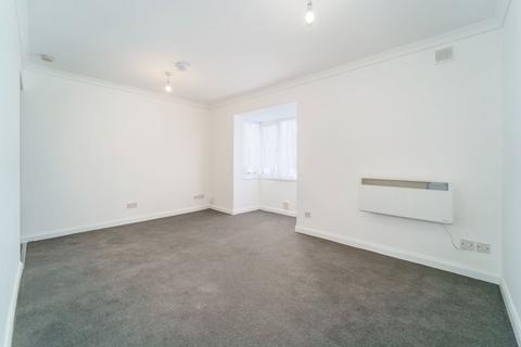 Studio to rent, Rabournmead Drive, Northolt UB5