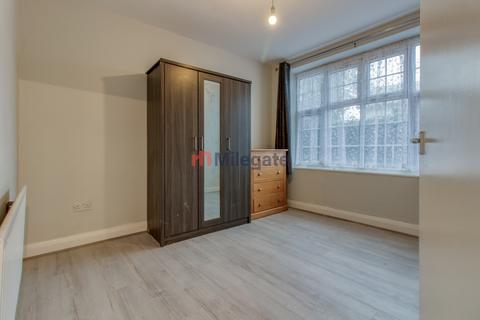 2 bedroom flat to rent, Carshalton Road, Carshalton SM5