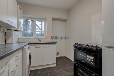 2 bedroom flat to rent, Carshalton Road, Carshalton SM5