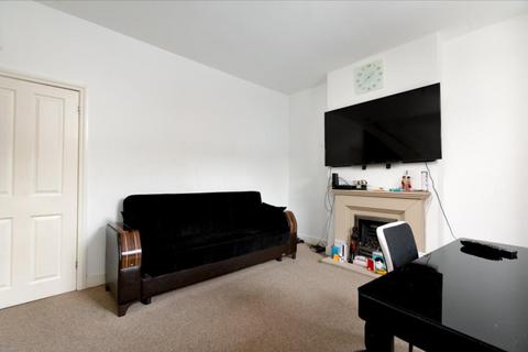 2 bedroom maisonette to rent, Bury Street, London, N9 7JP