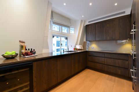 2 bedroom apartment to rent, Duke Street, London, W1K