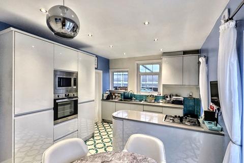 1 Barrows Green Lane, Widnes, WA8 3JS